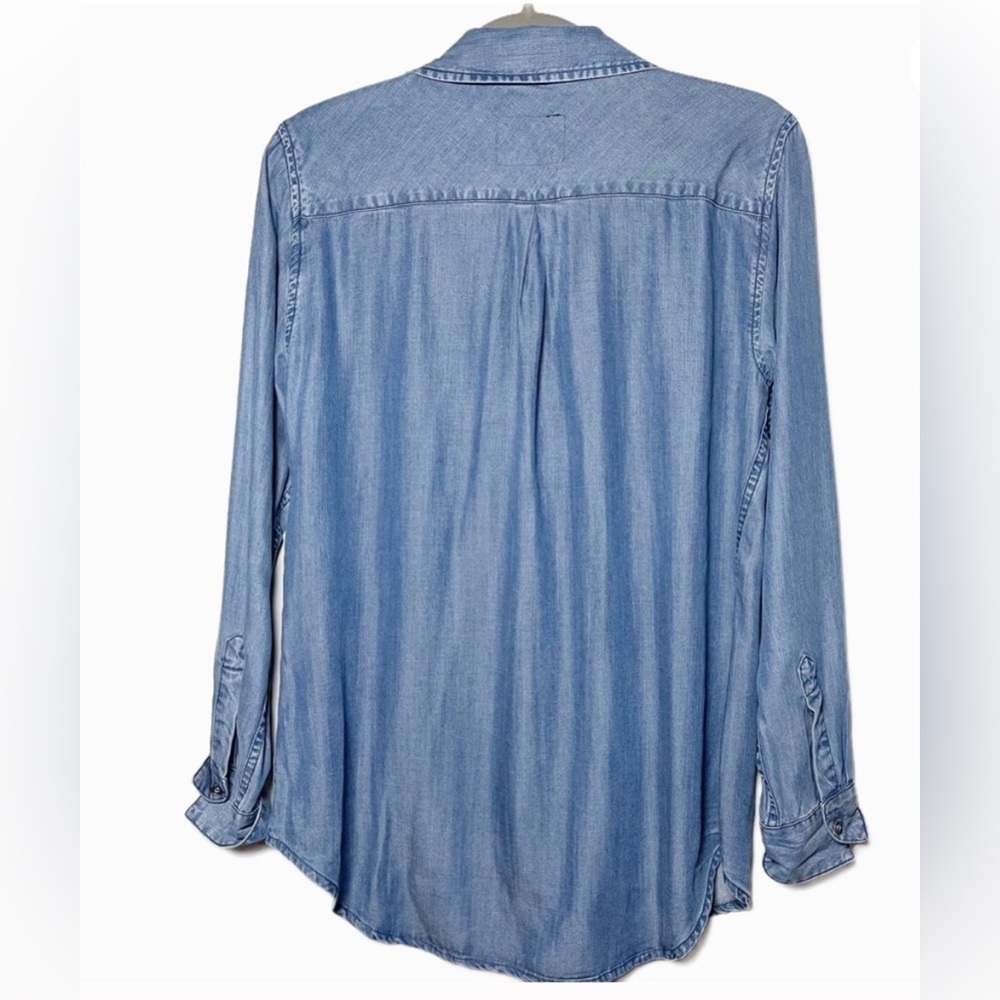 Rails Classic Blue Denim Button Down Carter Shirt w/ two Breast pockets Small - Picture 4 of 5